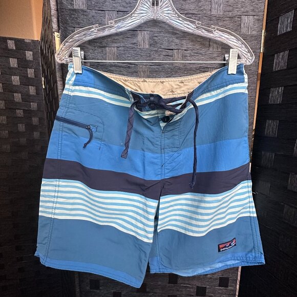 Patagonia Wavefarer Boardshorts - M's 32" Blue Striped - Picture 1 of 7